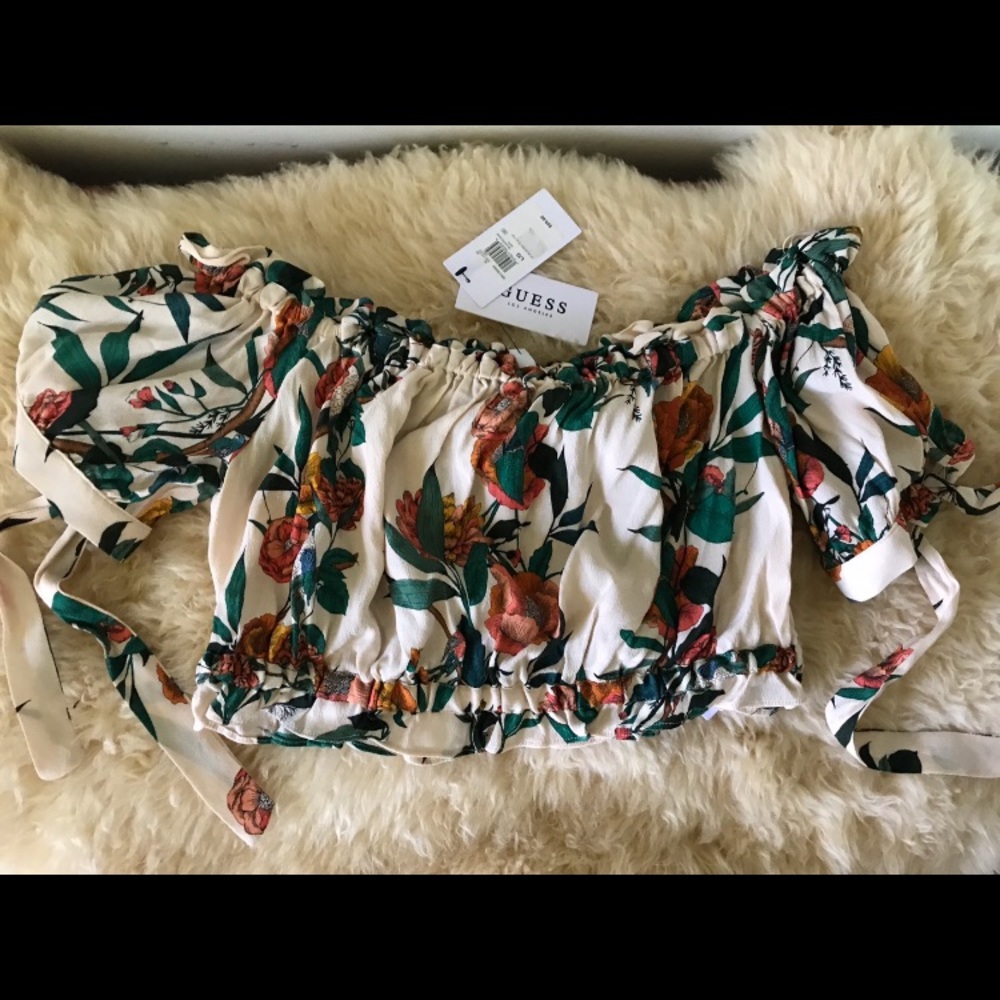 NWT Guess crop top L